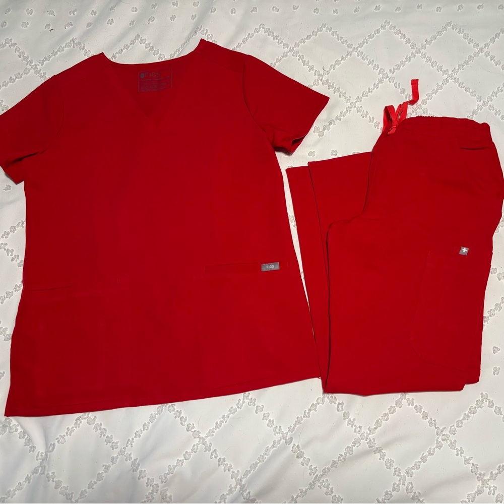 Figs Women's Winning Red scrub set